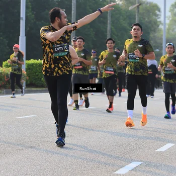 Runner Photo 6998331