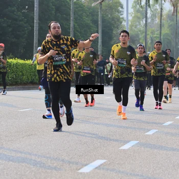 Runner Photo 6998336
