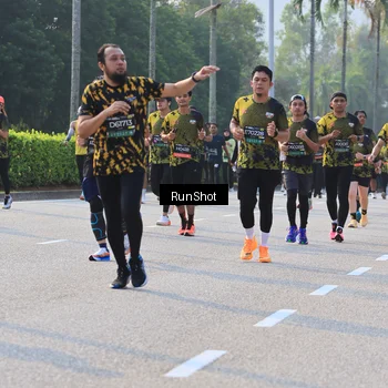 Runner Photo 6998340