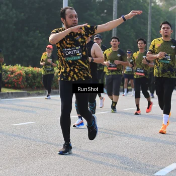 Runner Photo 6998346