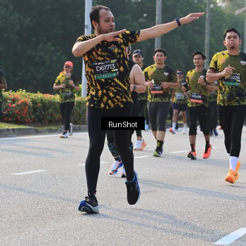 Runner Photo 6998347