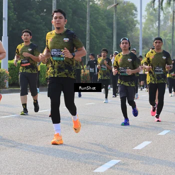 Runner Photo 6998358