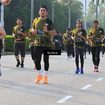 Runner Photo 6998359