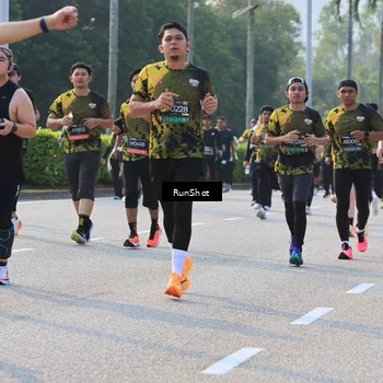 Runner Photo 6998365