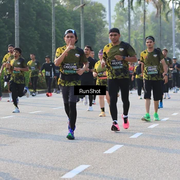 Runner Photo 6998371