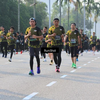 Runner Photo 6998372