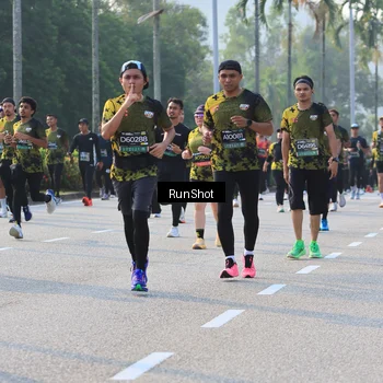 Runner Photo 6998375