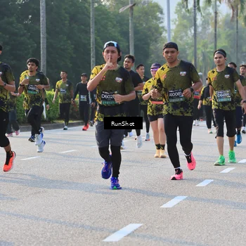 Runner Photo 6998382
