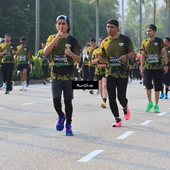 Runner Photo 6998387