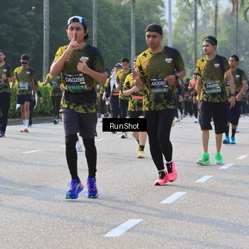 Runner Photo 6998388