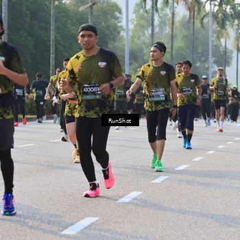 Runner Photo 6998400