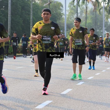 Runner Photo 6998402