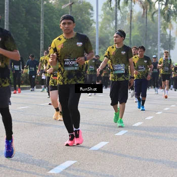 Runner Photo 6998403