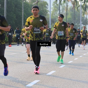 Runner Photo 6998405
