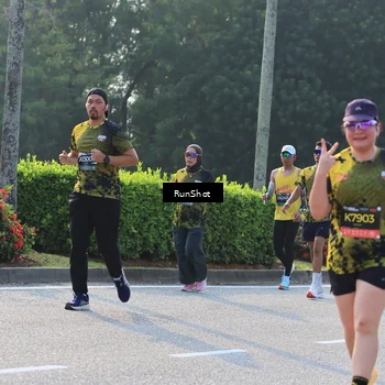 Runner Photo 6998424