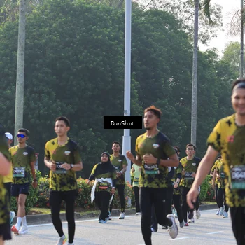 Runner Photo 6998430