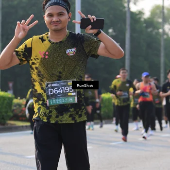 Runner Photo 6998440