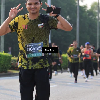 Runner Photo 6998442
