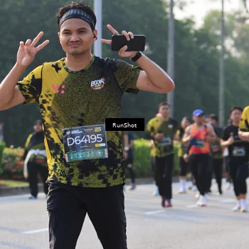 Runner Photo 6998444