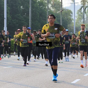 Runner Photo 6998448