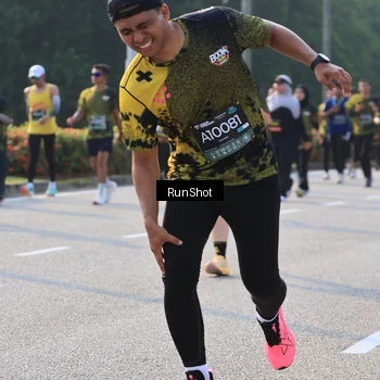 Runner Photo 6998449
