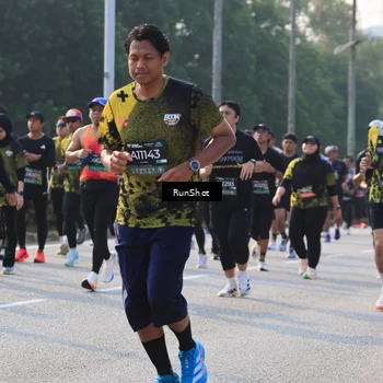 Runner Photo 6998459