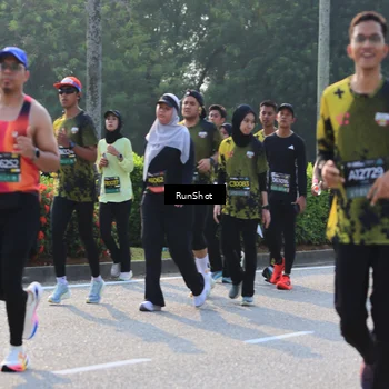 Runner Photo 6998470