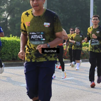 Runner Photo 6998472