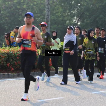 Runner Photo 6998500