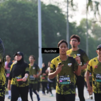 Runner Photo 6998501
