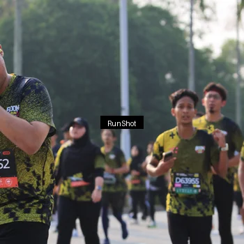 Runner Photo 6998503