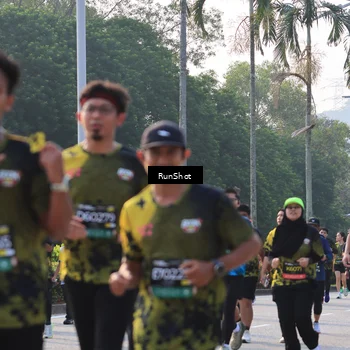 Runner Photo 6998505