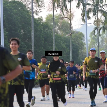 Runner Photo 6998511