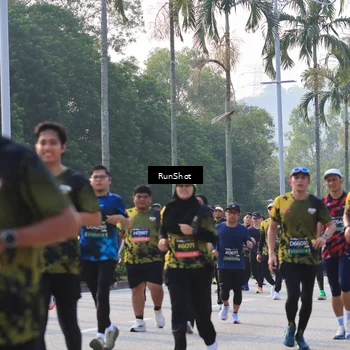 Runner Photo 6998514