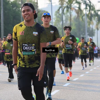 Runner Photo 6998539