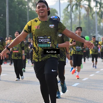Runner Photo 6998542