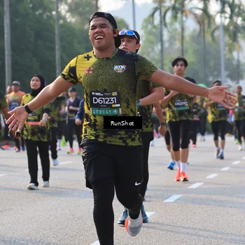 Runner Photo 6998547
