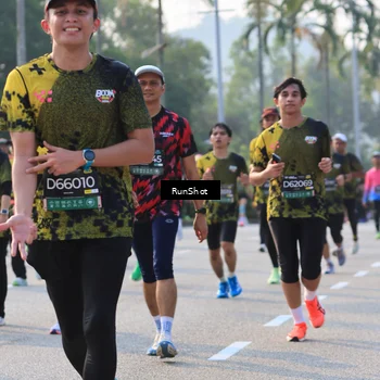 Runner Photo 6998548