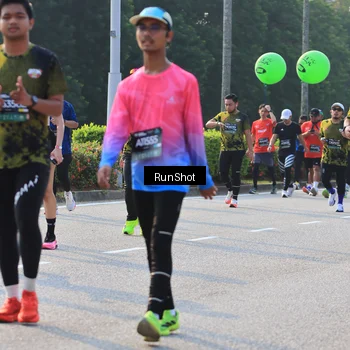 Runner Photo 6998601