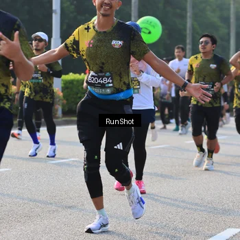 Runner Photo 6998624