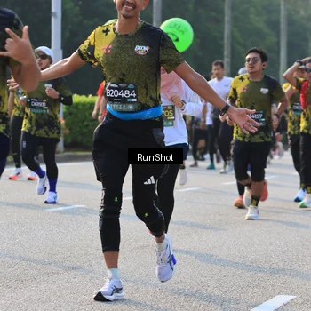 Runner Photo 6998626