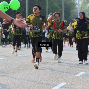 Runner Photo 6998646