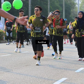 Runner Photo 6998648