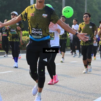 Runner Photo 6998654