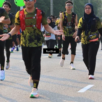 Runner Photo 6998659