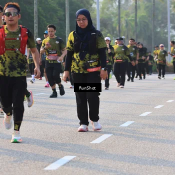 Runner Photo 6998660