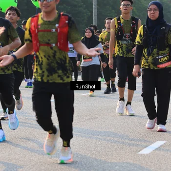 Runner Photo 6998676