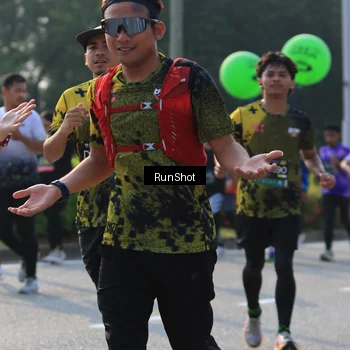 Runner Photo 6998679