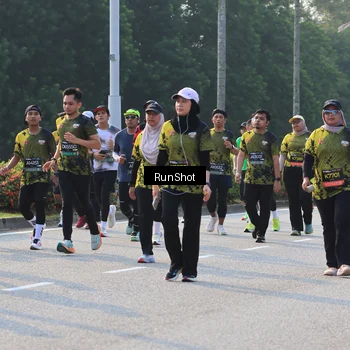 Runner Photo 6998726