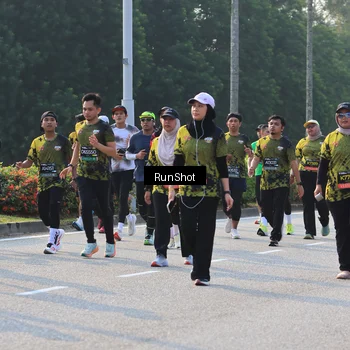 Runner Photo 6998729